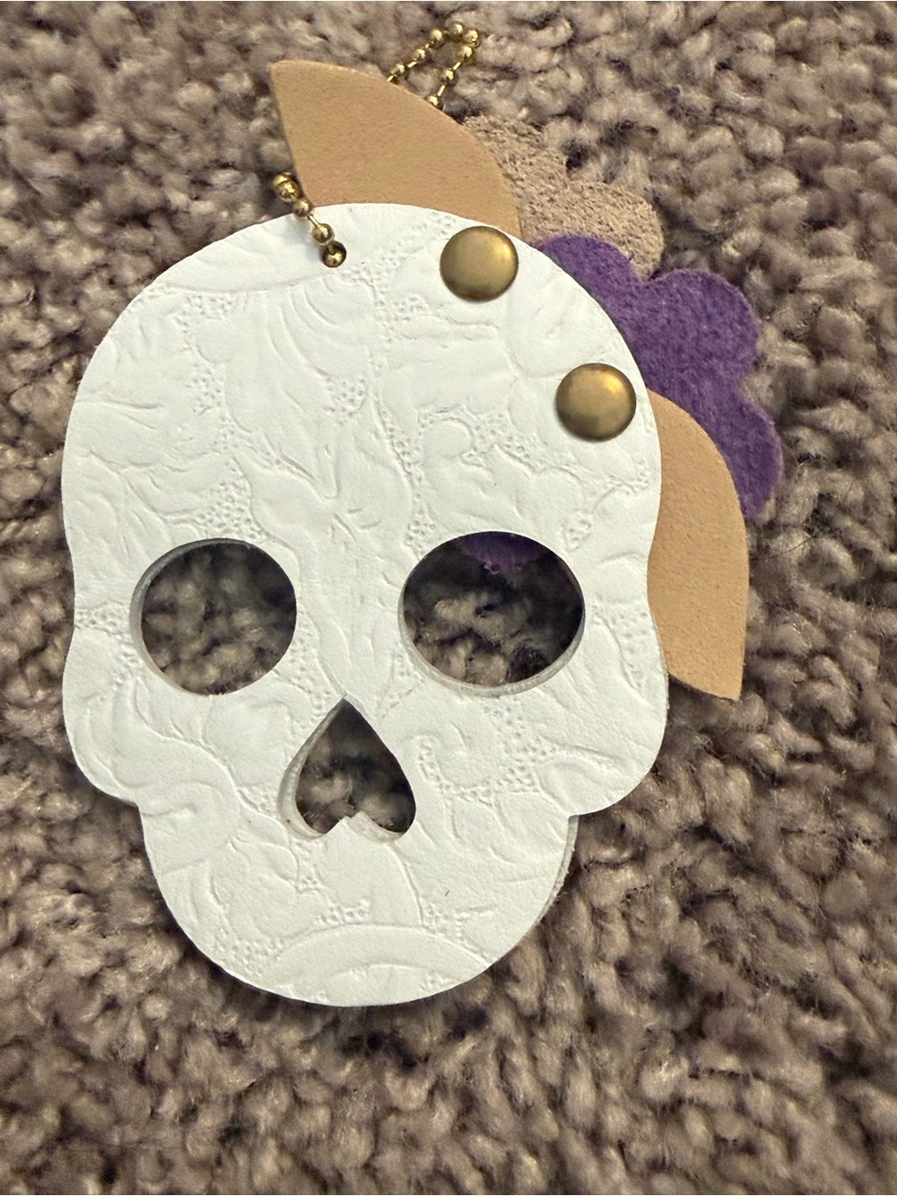Hand-Made Leather Embossed Skull Keychain with Colorful Floral Accent - Picture 3 of 3